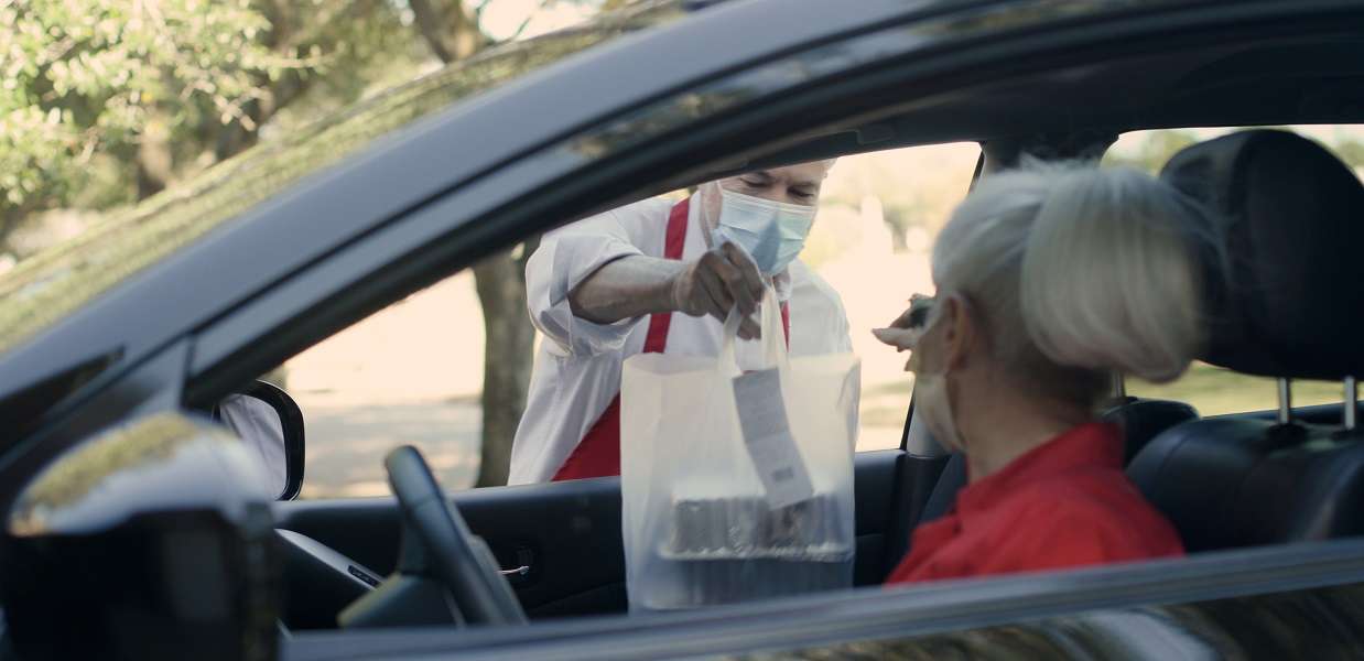 Restaurant Guide: How to Offer Curbside Pickup
