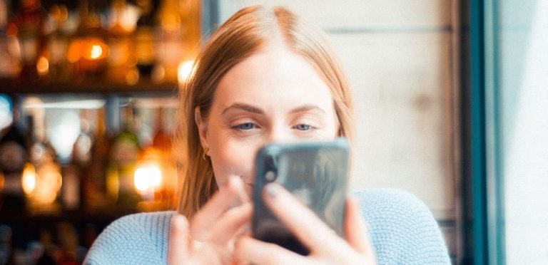 Woman-Using-Smartphone-Featured-Image