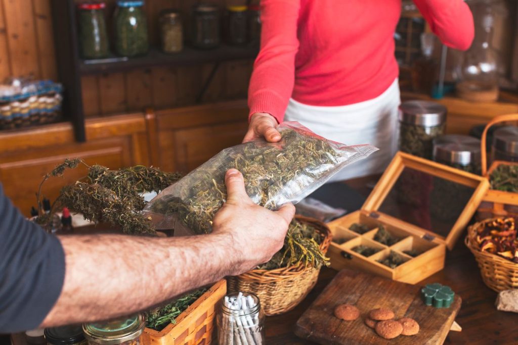 How online ordering for cannabis dispensaries boosts profits.