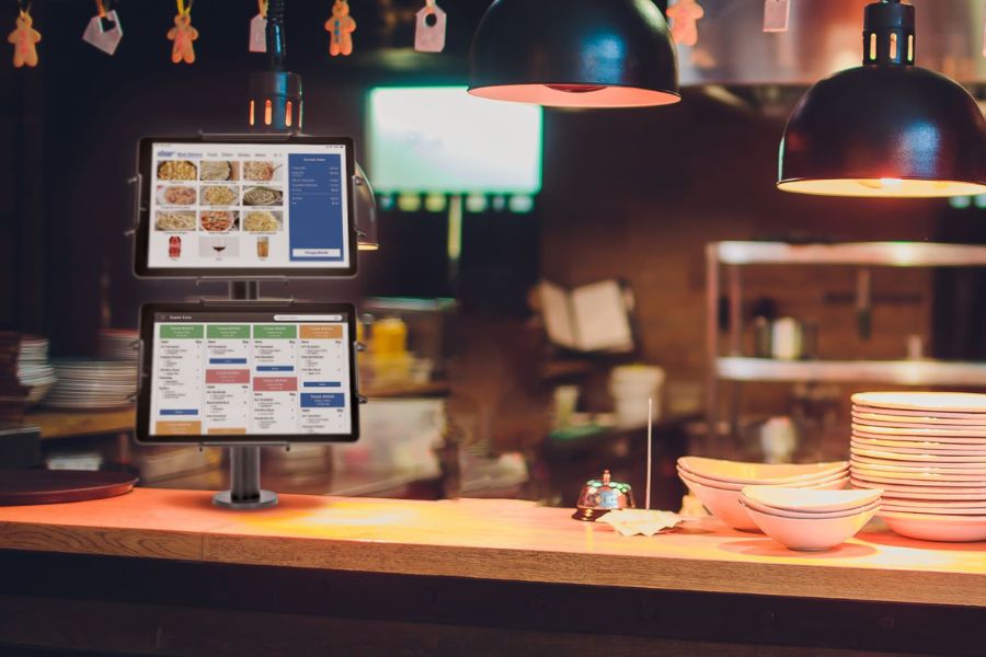 The VESA pole mount accessory from Star Micronics turns the Mount 18 tablet mount into a two-tablet display.