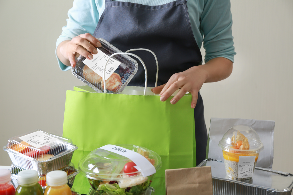 The Role of Labels in Modern Off-Premise Dining Solutions